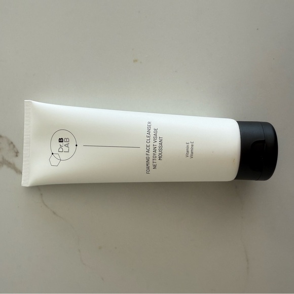 Dr BRANT labs, foaming cleanser, oil to foam, NWT, sealed, vitamin E, 4.2 ounces - Picture 4 of 5